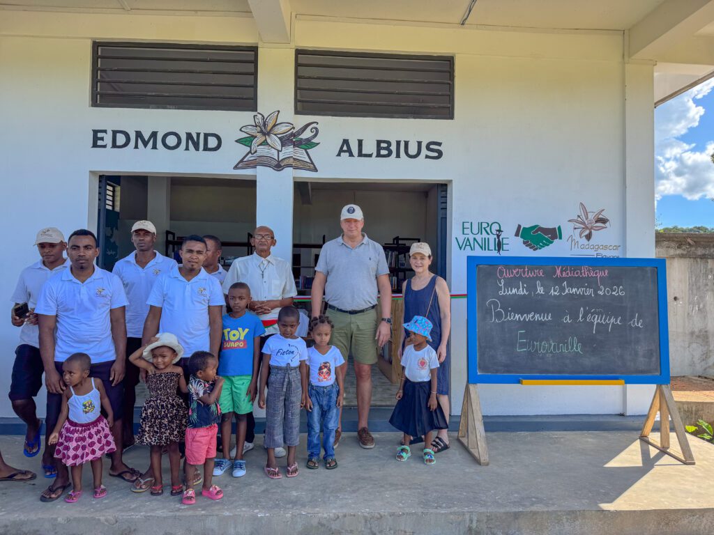 Ouverture de la médiathèque Edmond Albius à Ampanafena, Madagascar