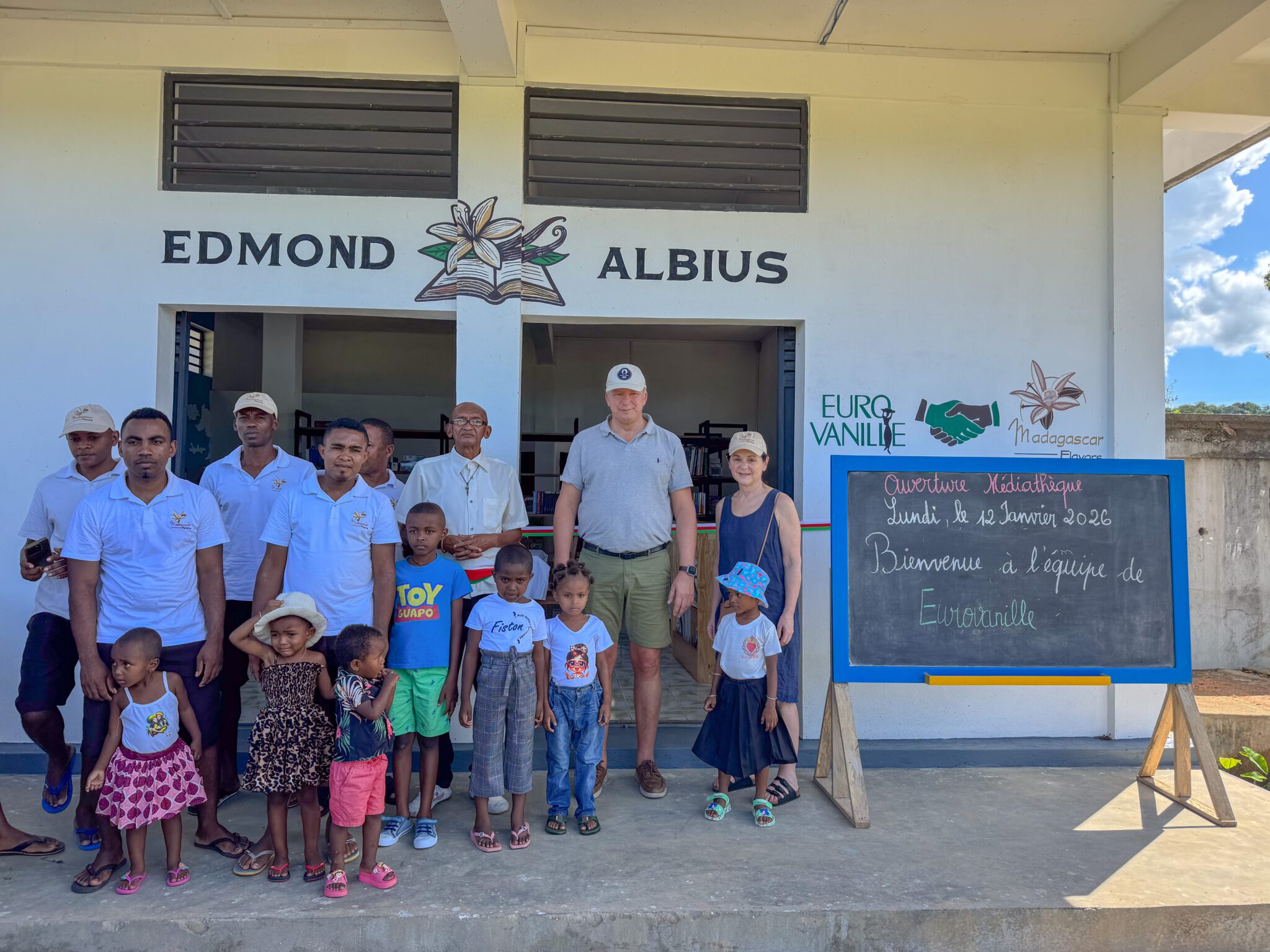 Ouverture de la médiathèque Edmond Albius à Ampanafena, Madagascar